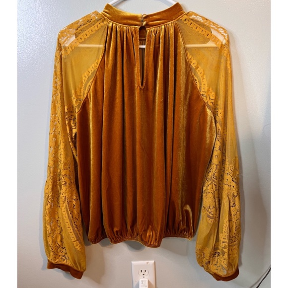 Free People Velvet and Lace Long Sleeve Top- Size L - Picture 2 of 2